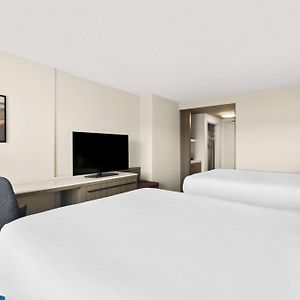 Queen Room Two Queen Beds